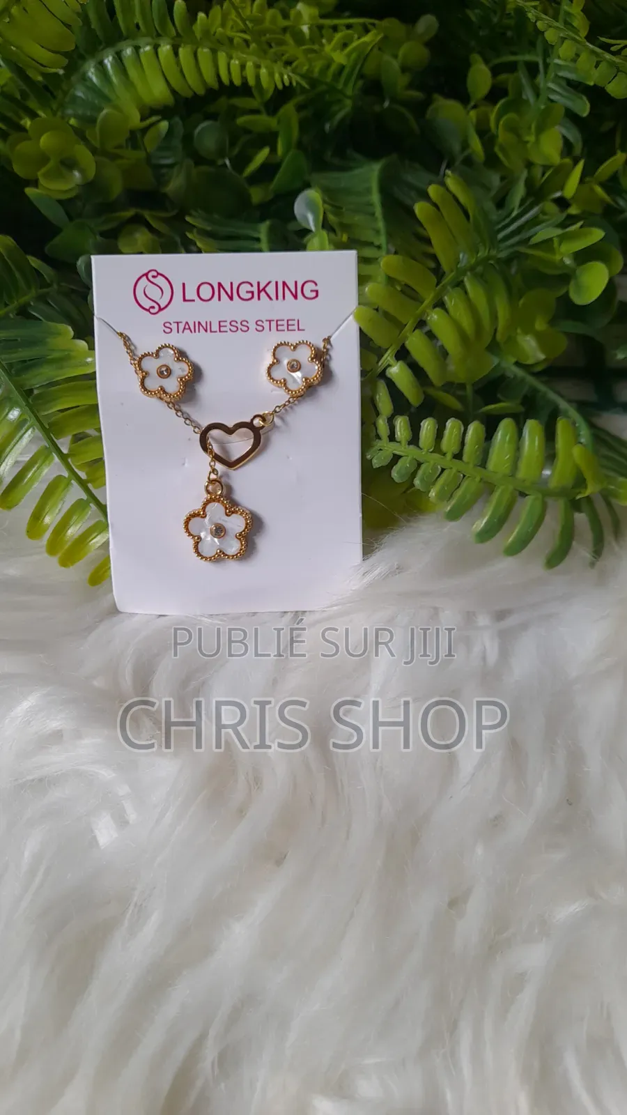 Boucle d'Oreille Et Chaîne