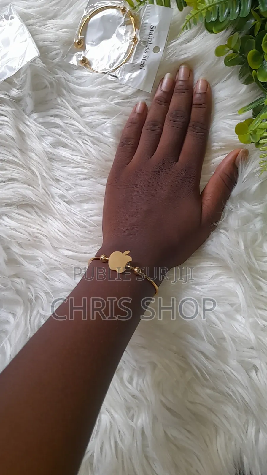 Nous Avons Les Bracelets