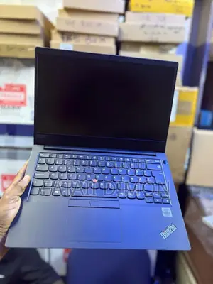 Nouveau Lenovo ThinkPad E14 Gen 6 8GB Intel Core i3 SSD 256GB