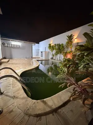 4chbre Villa dans Cocody à Louer