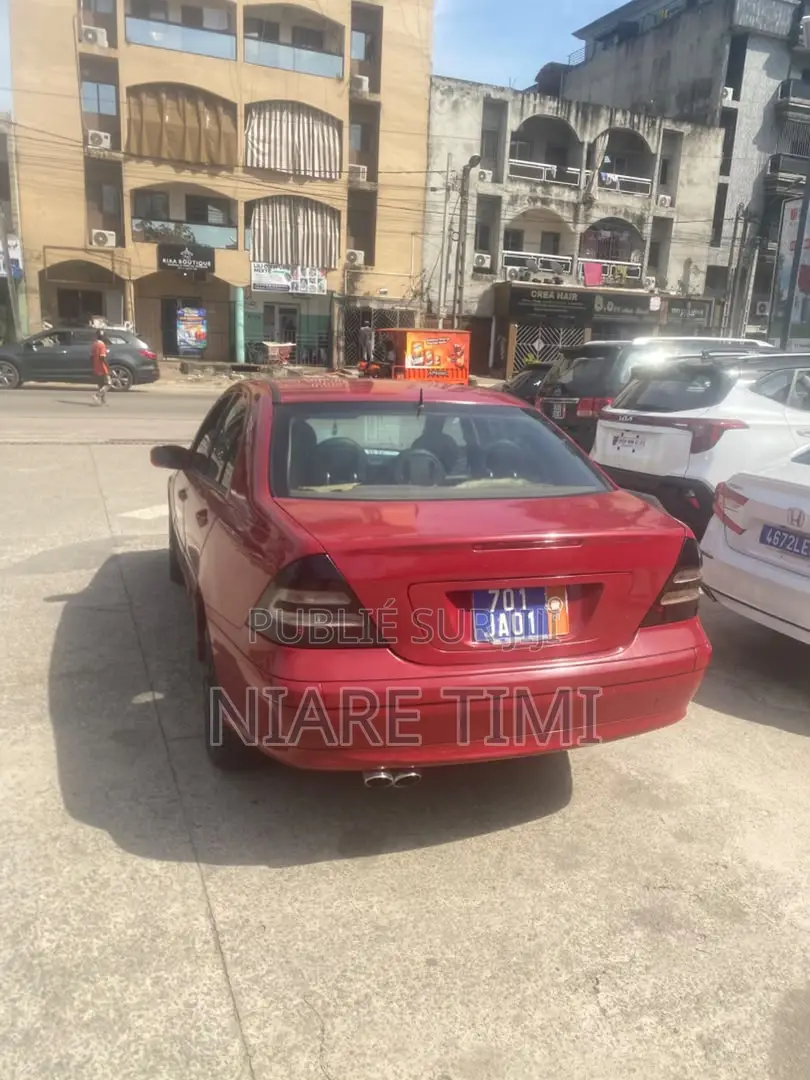 Mercedes-Benz C230 2005 Rouge