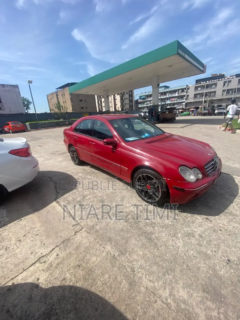 Mercedes-Benz C230 2005 Rouge