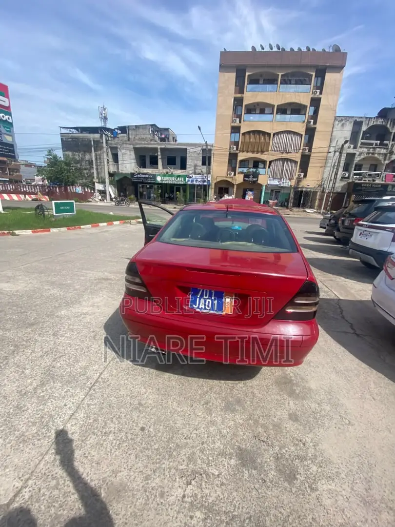 Mercedes-Benz C230 2005 Rouge