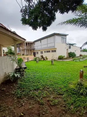 10chbre Villa dans Cocody à Vendre