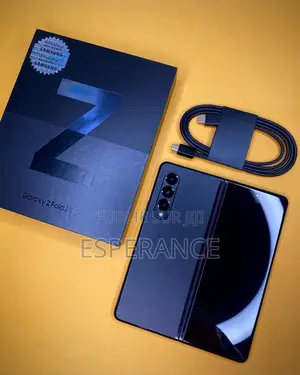 Neuf Samsung Galaxy Z Fold 3 256 GB Noir
