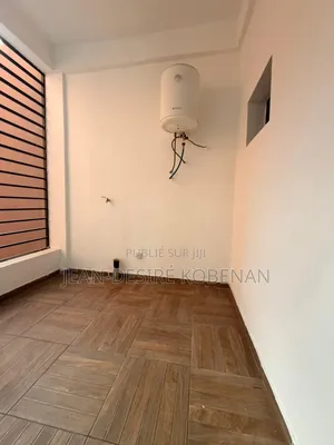 1chbre Appartement-terrasse dans Alya Immo, Cocody à Louer