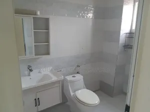 Meublé 7chbre Duplex dans Pos4444, Cocody à Louer