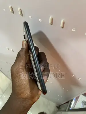 Apple iPhone XR 64 GB Noir