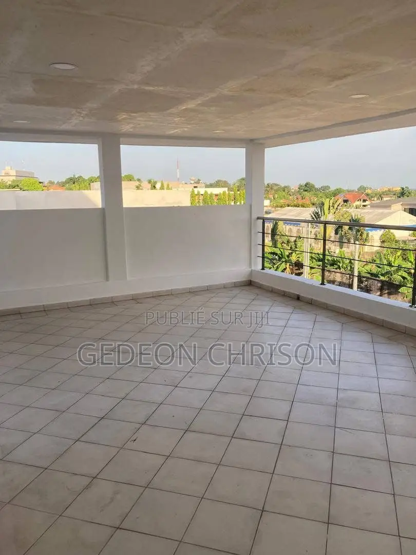 5chbre Villa dans Cocody à Louer