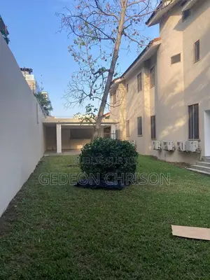 5chbre Villa dans Cocody à Louer