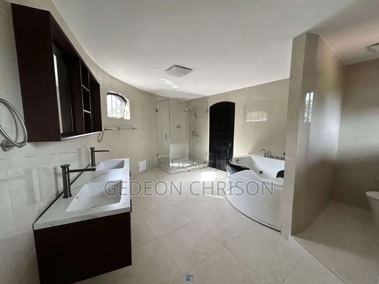5chbre Villa dans Cocody à Louer