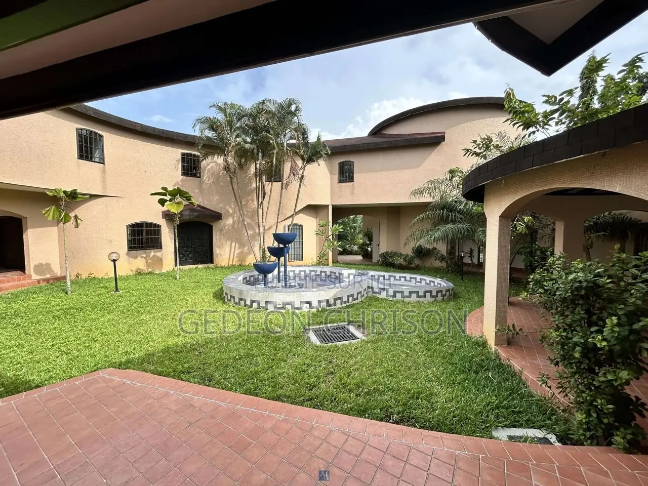 5chbre Villa dans Cocody à Louer