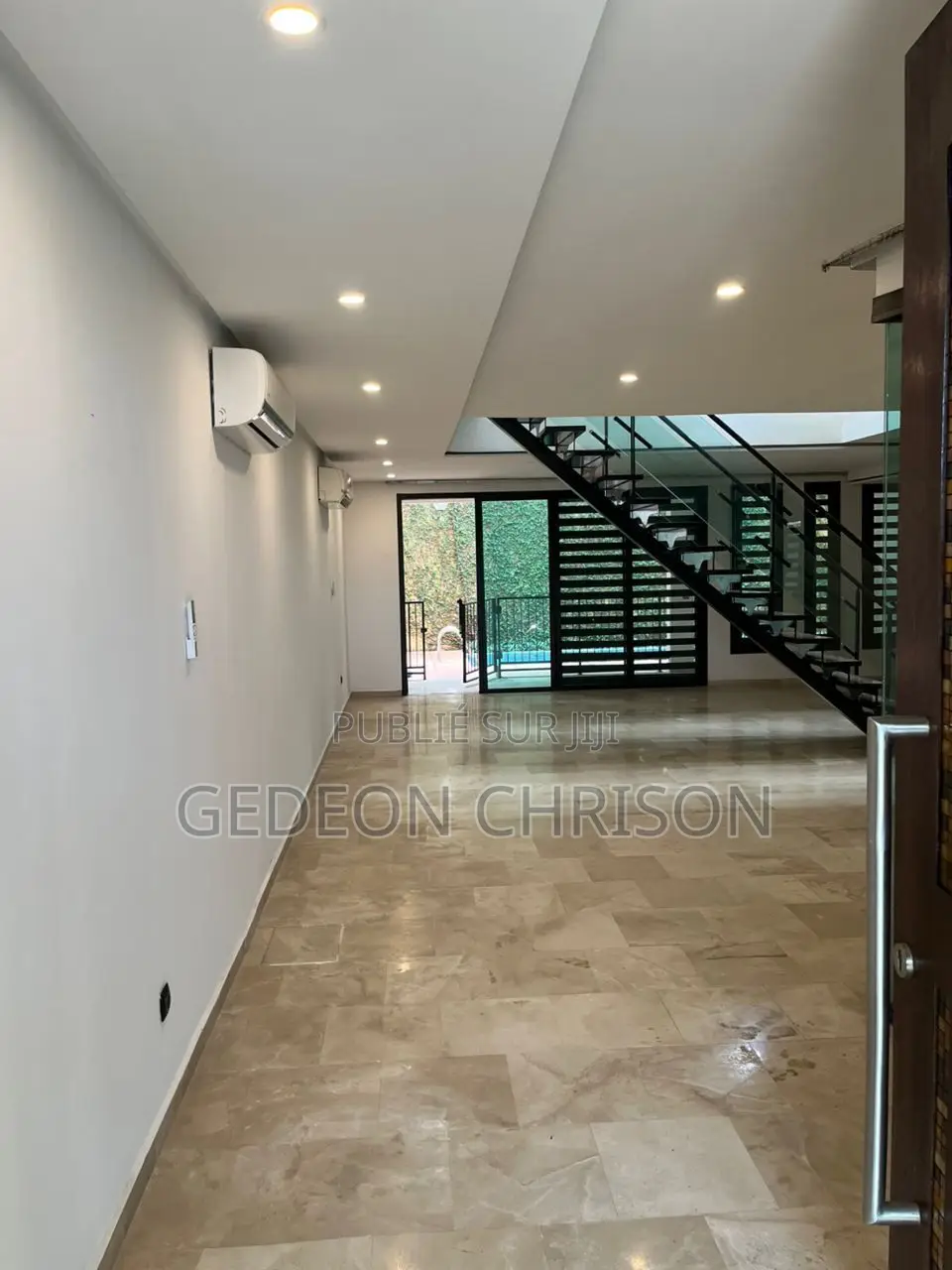 3chbre Villa dans Cocody à Louer