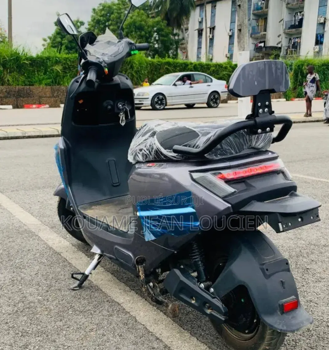 Nouveau Yamaha YBR125 2025 Noir