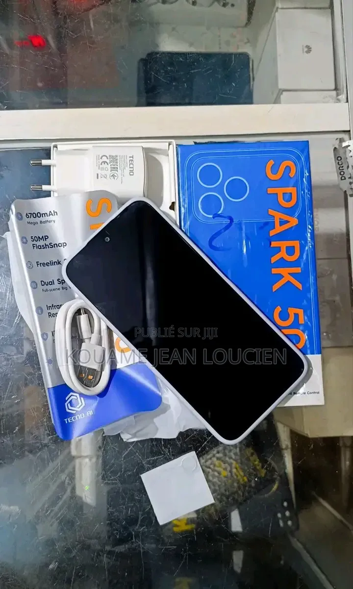 Nouveau Tecno Spark 50 128 GB Gris