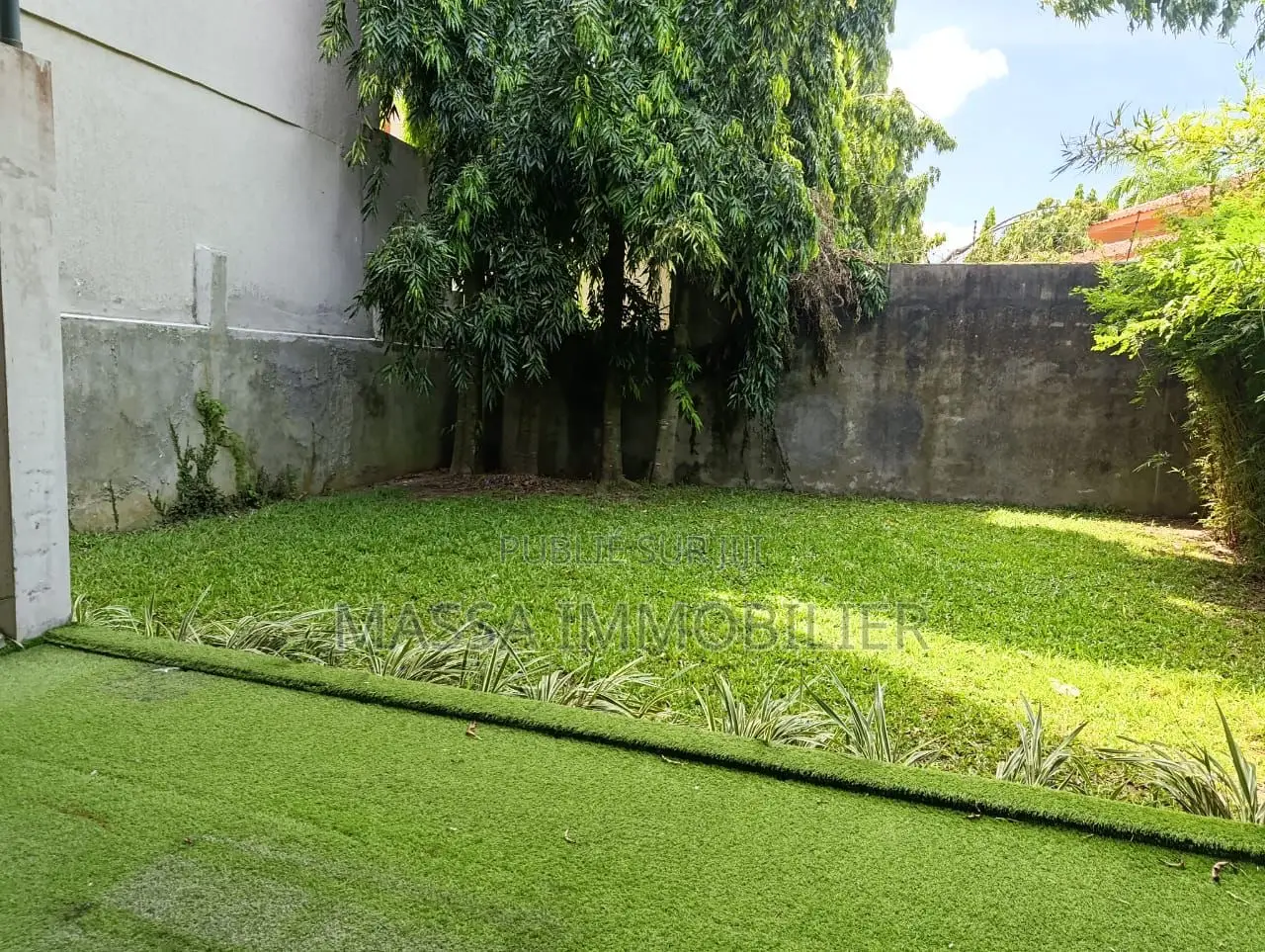 5chbre Villa dans Massa Immobilier, Cocody à Louer