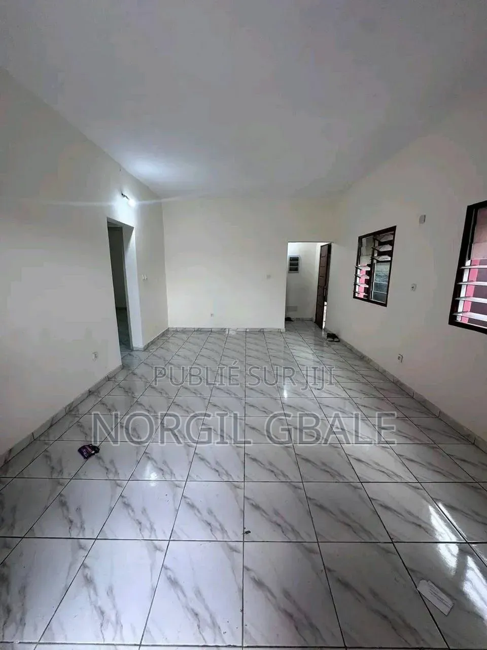 3chbre Villa dans Avec Norco, Cocody à Louer