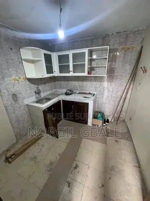 3chbre Villa dans Avec Norco, Cocody à Louer