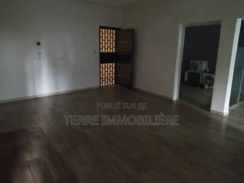 Espace Commercial À Louer