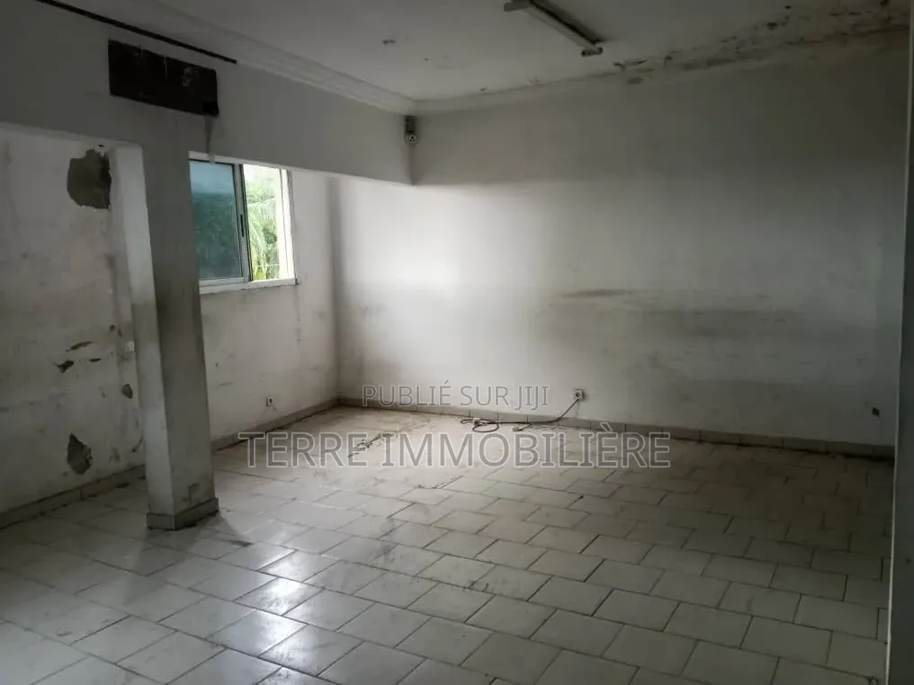 Espace Commercial À Louer