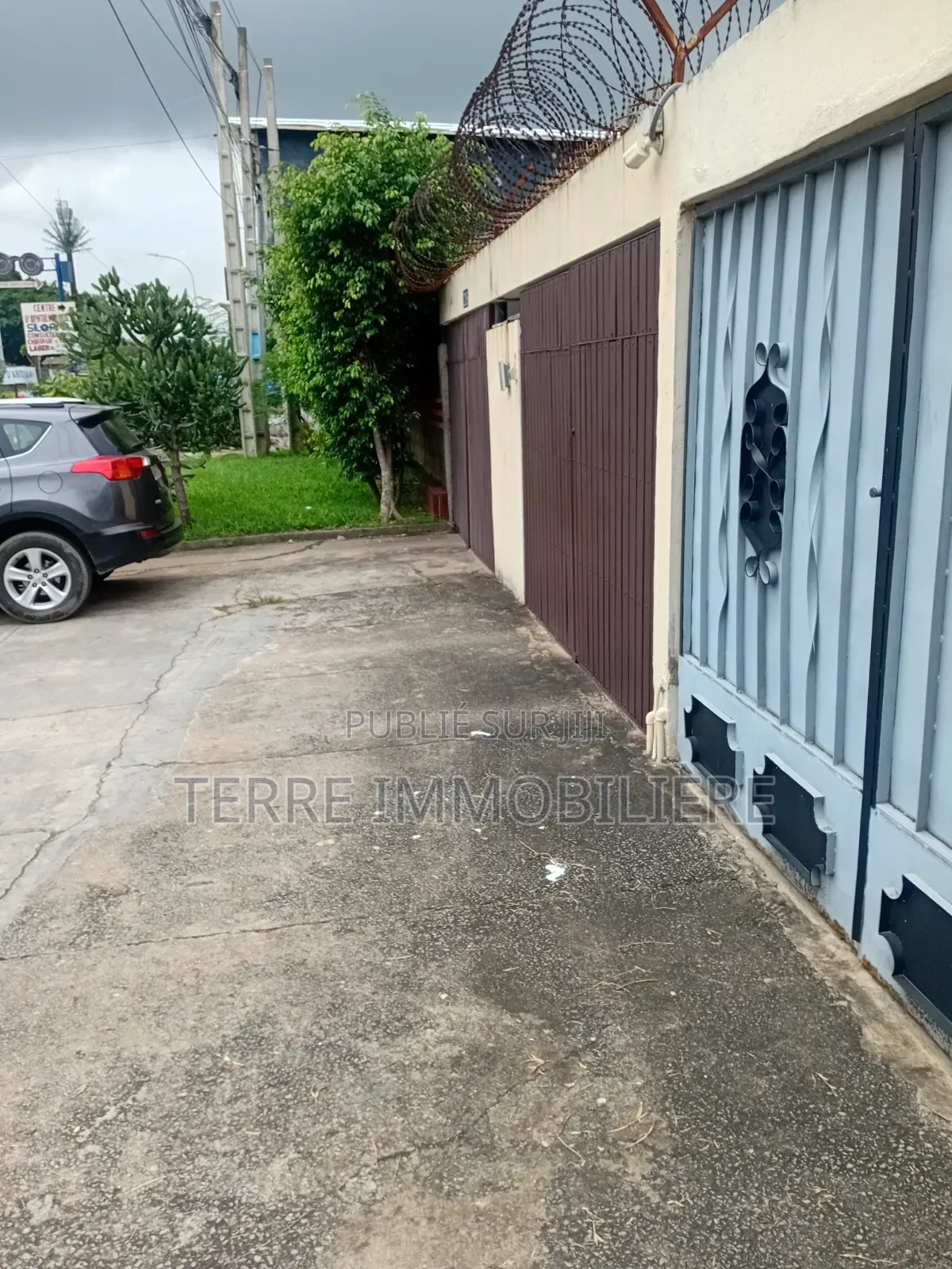 4chbre Maison de ville / Terrasse dans La Terre Immobilière, Cocody