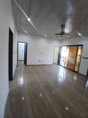 4chbre Villa dans Avec, Cocody à Louer