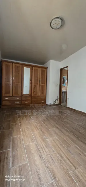 3chbre Villa dans Modeste, Grand-Bassam à Vendre