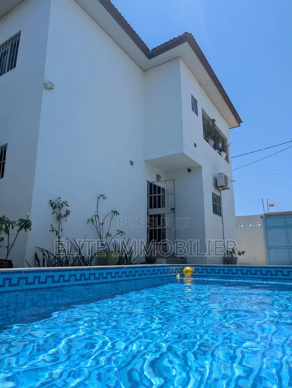 Meublé 5chbre Duplex dans Modeste, Grand-Bassam à Vendre