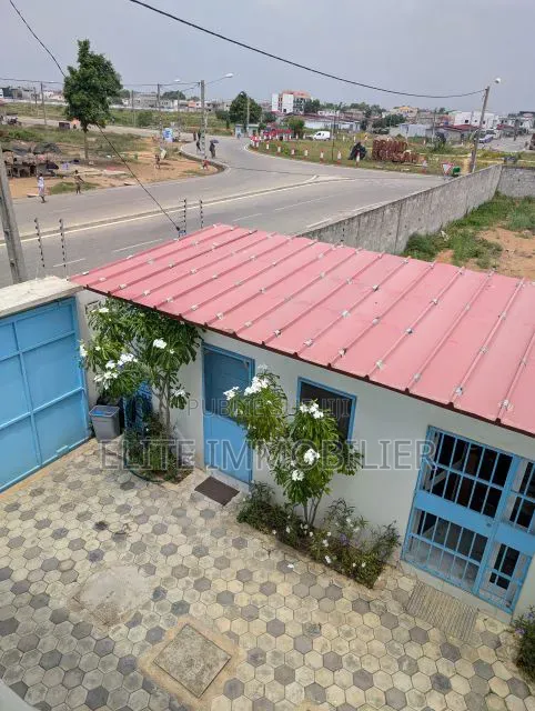 Meublé 5chbre Duplex dans Modeste, Grand-Bassam à Vendre