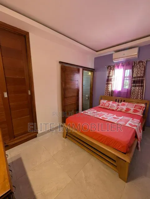 Meublé 5chbre Duplex dans Modeste, Grand-Bassam à Vendre