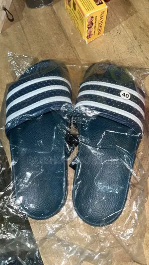 Claquettes Adidas 2ème Main