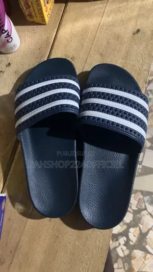 Claquettes Adidas 2ème Main