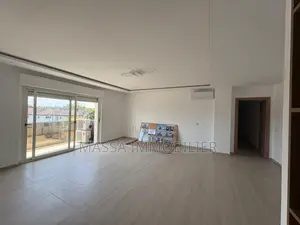 3chbre Appartement dans Massa Immobilier, Cocody à Louer