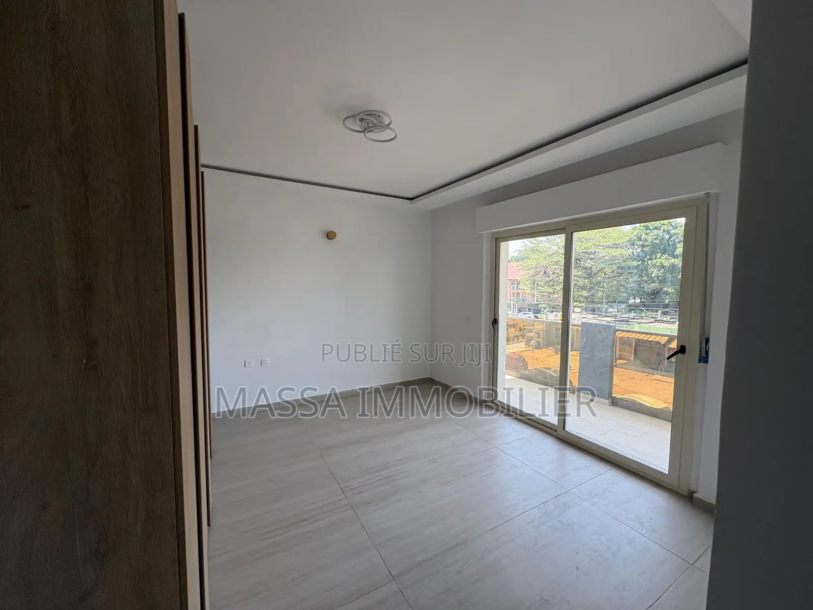 3chbre Appartement dans Massa Immobilier, Cocody à Louer