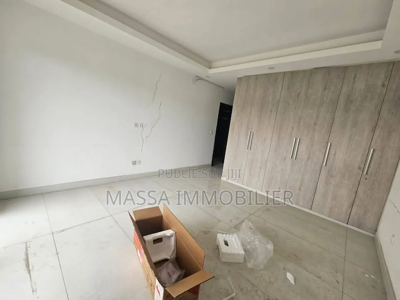 3chbre Appartement dans Massa Immobilier, Cocody à Louer