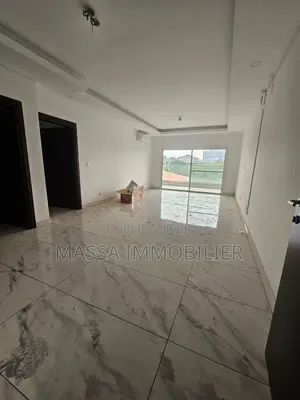 3chbre Appartement dans Massa Immobilier, Cocody à Louer