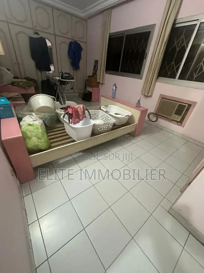 Meublé 14chbre Duplex dans Cocody Angre à Louer