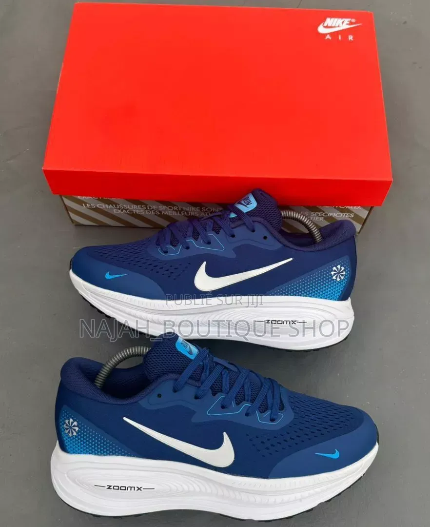 Nike Vomero 18,