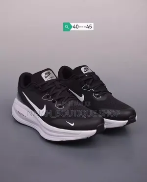 Nike Vomero 18,