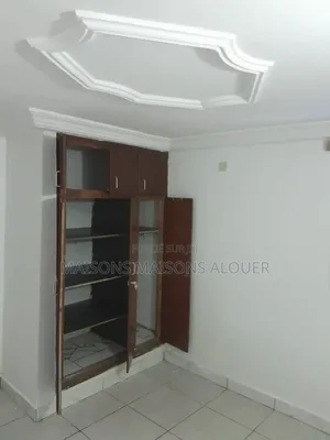 4chbre Villa dans Ibrahim, Cocody à Louer