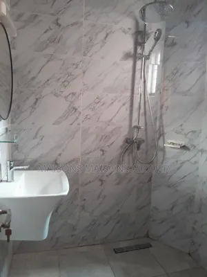 4chbre Villa dans Ibrahim, Cocody à Louer