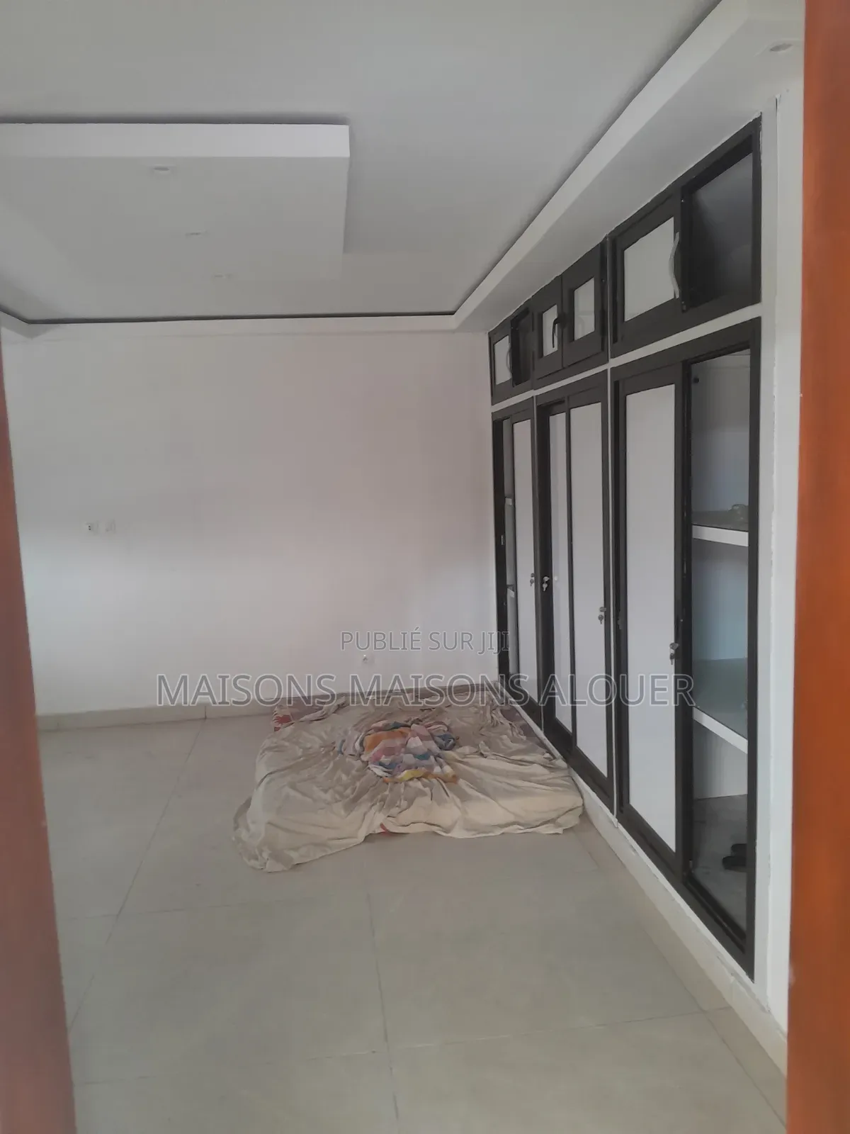 4chbre Villa dans Ibrahim, Cocody à Louer
