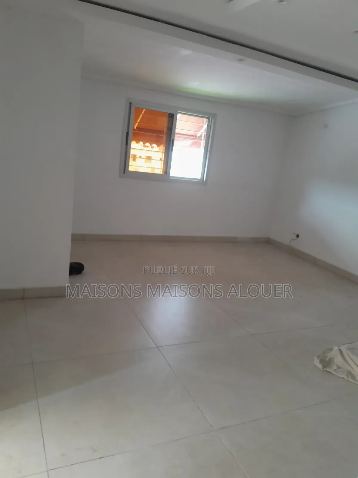 4chbre Villa dans Ibrahim, Cocody à Louer
