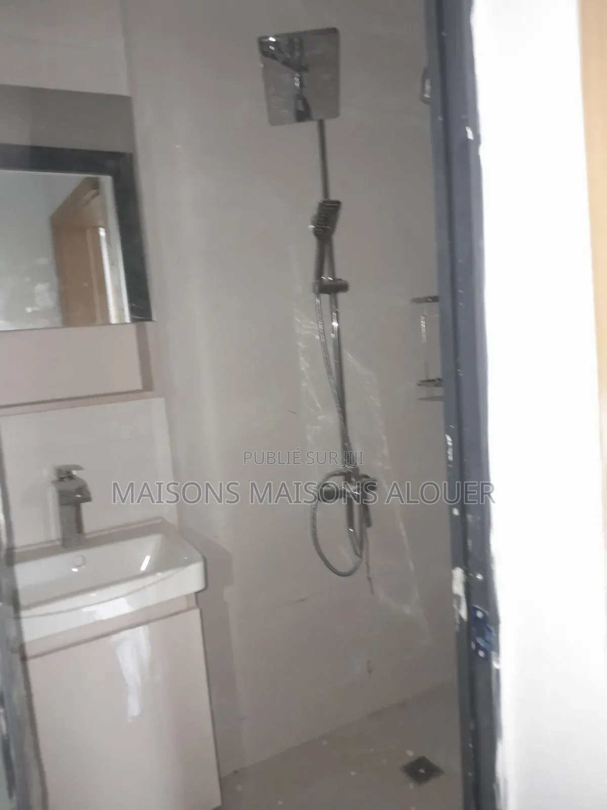 4chbre Villa dans Ibrahim, Cocody à Louer