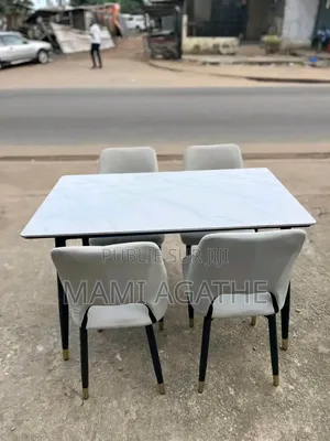 Table À Manger