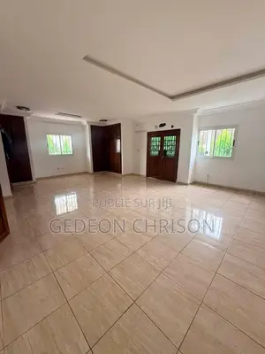 4chbre Villa dans Cocody à Louer