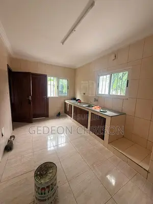 4chbre Villa dans Cocody à Louer
