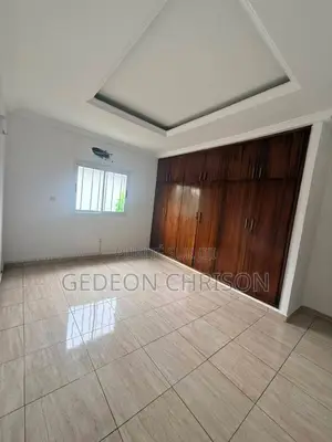 4chbre Villa dans Cocody à Louer