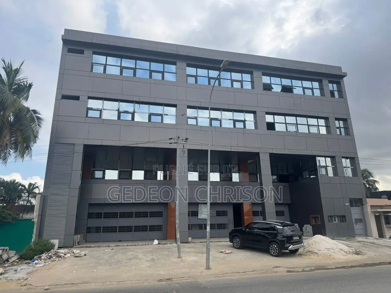 À Louer — Plateaux De Bureaux De 800 M2 | 2 Plateaux Vallon