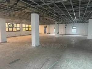 À Louer — Plateaux De Bureaux De 800 M2 | 2 Plateaux Vallon
